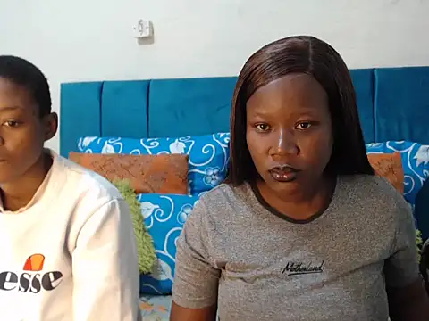 CuteDarkChoc99 online show from 05.06.26