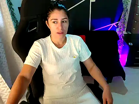 LUCYMILF SEXY online show from 05.06.26