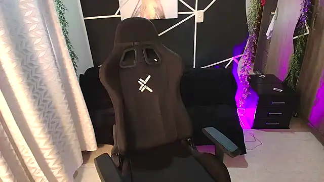 LUCYMILF SEXY online show from 05.17.26
