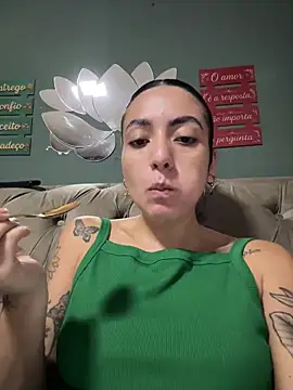 Snapshot of MartinadeCaxias chatting on 05.21.26 MartinadeCaxias online show from 05.21.26