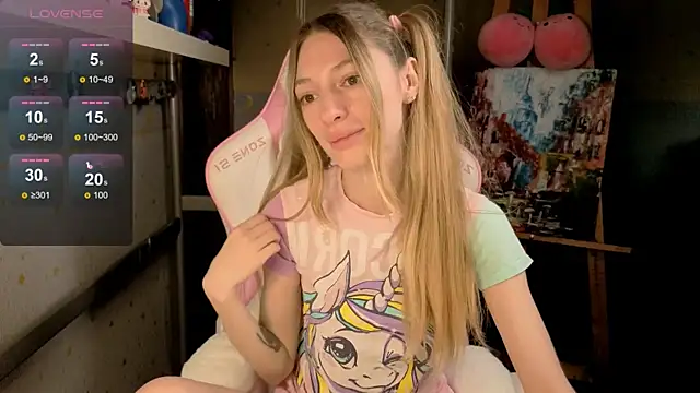 MiaMooonn online show from 05.23.26