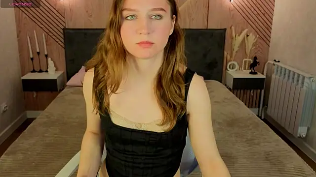 Snapshot of Vicki_Milles chatting on 05.16.26 Vicki Milles online show from 05.16.26