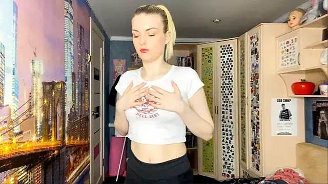 MonicaHolt online show from 05.13.26