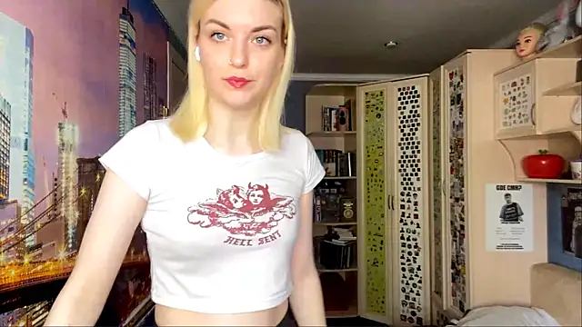 MonicaHolt online show from 05.14.26