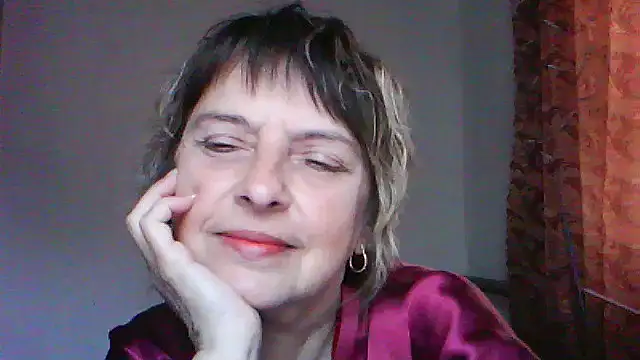 Snapshot of ElizabethGorden chatting on 05.05.26 ElizabethGorden online show from 05.05.26