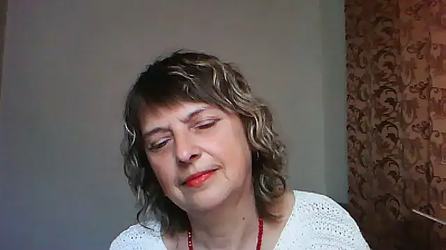 Snapshot of ElizabethGorden chatting on 05.06.26 ElizabethGorden online show from 05.06.26