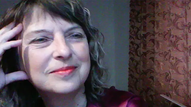 Snapshot of ElizabethGorden chatting on 05.19.26 ElizabethGorden online show from 05.19.26