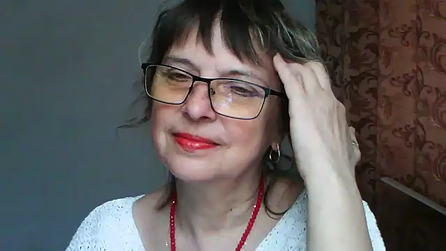 Snapshot of ElizabethGorden chatting on 05.20.26 ElizabethGorden online show from 05.20.26