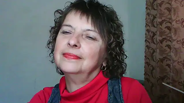 Snapshot of ElizabethGorden chatting on 05.26.26 ElizabethGorden online show from 05.26.26