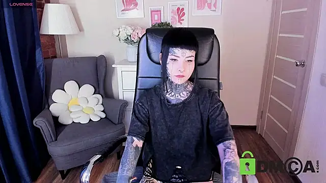 Snapshot of Bloood__Mary chatting on 05.29.26 Bloood Mary online show from 05.29.26