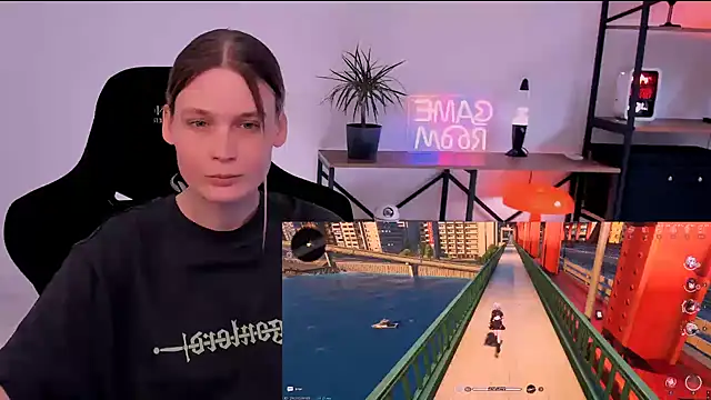 Nessi Villain online show from 05.22.26