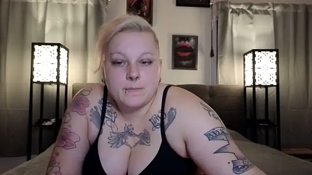 Lady Peggi online show from 05.22.26