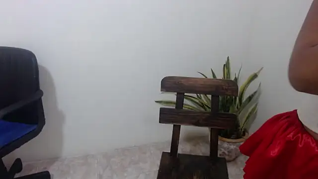 Scarlett Adams  online show from 05.30.26