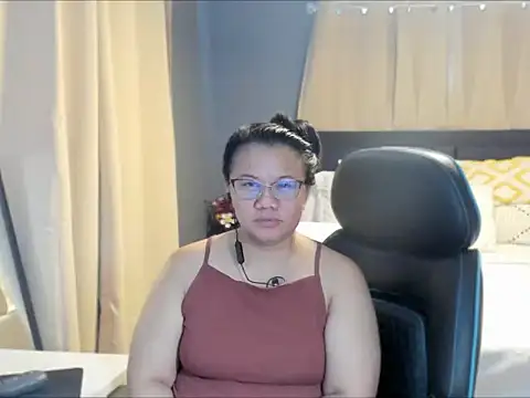 Snapshot of auroramaze88 chatting on 05.20.26 auroramaze88 online show from 05.20.26