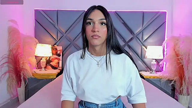 Snapshot of MadisonHerrera chatting on 05.21.26 MadisonHerrera online show from 05.21.26