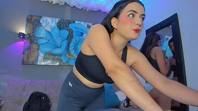 Snapshot of ElizabethAndEliana chatting on 05.07.26 ElizabethAndEliana online show from 05.07.26