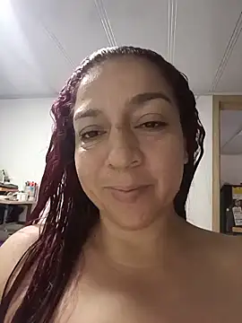 Snapshot of Tumilf chatting on 05.13.26 Tumilf online show from 05.13.26
