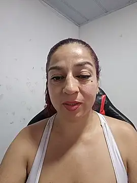 Snapshot of Tumilf chatting on 05.16.26 Tumilf online show from 05.16.26