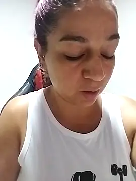 Snapshot of Tumilf chatting on 05.21.26 Tumilf online show from 05.21.26