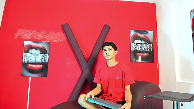 TWINKS BOYSX online show from 05.19.26