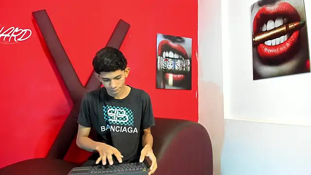 TWINKS BOYSX online show from 05.23.26