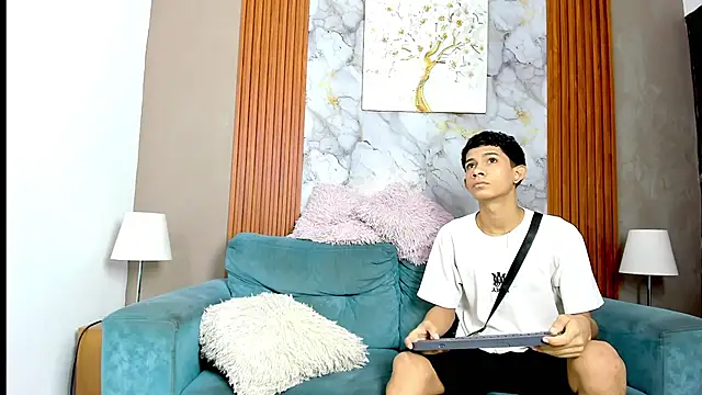 TWINKS BOYSX online show from 05.25.26
