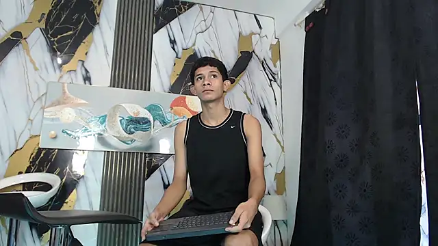 Snapshot of TWINKS_BOYSX chatting on 06.01.26 TWINKS BOYSX online show from 06.01.26