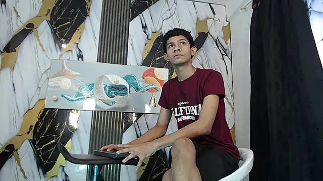Snapshot of TWINKS_BOYSX chatting on 06.08.26 TWINKS BOYSX online show from 06.08.26
