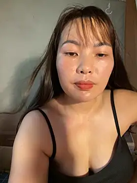 Snapshot of MUNMUN2K5 chatting on 05.26.26 MUNMUN2K5 online show from 05.26.26
