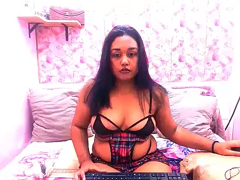 Snapshot of indianpoision69 chatting on 05.11.26 indianpoision69 online show from 05.11.26