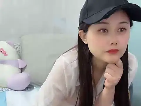 Naomi Z online show from 05.10.26