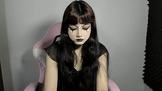 Snapshot of AnaisX0X0 chatting on 05.27.26 AnaisX0X0 online show from 05.27.26