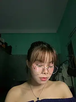 Snapshot of Cry_sexy chatting on 05.22.26 Cry sexy online show from 05.22.26