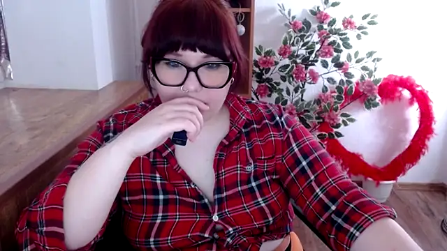 Snapshot of KarolinasHot chatting on 05.20.26 KarolinasHot online show from 05.20.26