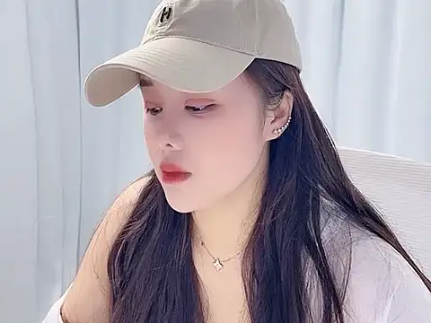 Snapshot of Qingqing19 chatting on 05.26.26 Qingqing19 online show from 05.26.26