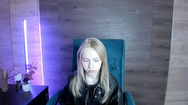 LovvieLov online show from 05.06.26