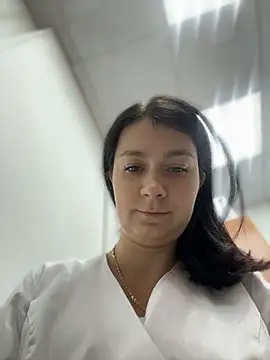 Snapshot of MissElya chatting on 07.23.26 MissElya online show from 07.23.26