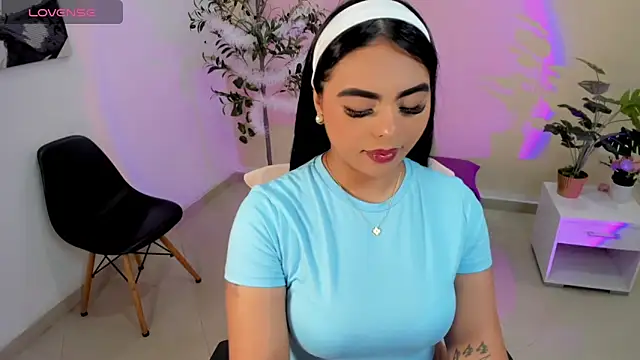 Snapshot of Margot_Robie chatting on 05.09.26 Margot Robie online show from 05.09.26