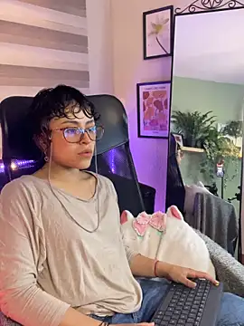 Lusiana   online show from 05.25.26