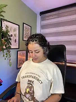 Lusiana   online show from 05.28.26