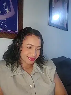 Snapshot of mell0102 chatting on 05.14.26 mell0102 online show from 05.14.26