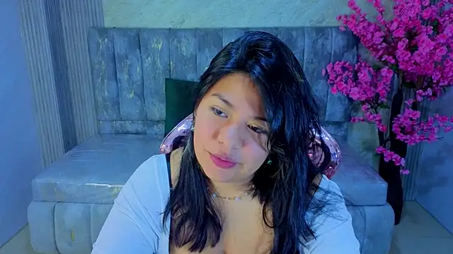 Snapshot of Isaa_s chatting on 05.14.26 Isaa s online show from 05.14.26