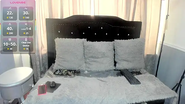 Snapshot of Valentina_Carter_ chatting on 05.18.26 Valentina Carter online show from 05.18.26