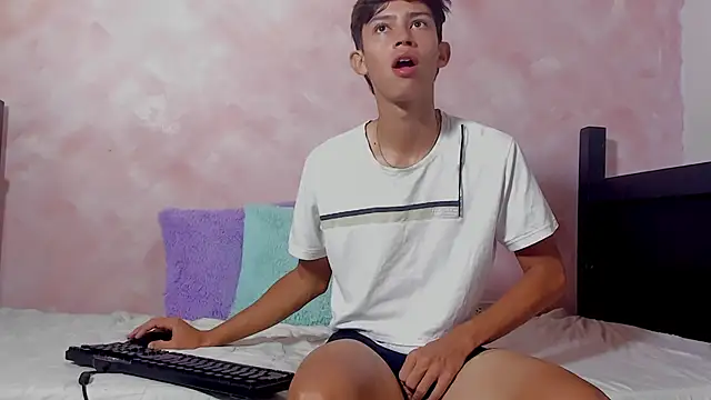 Baby noahtt online show from 05.16.26