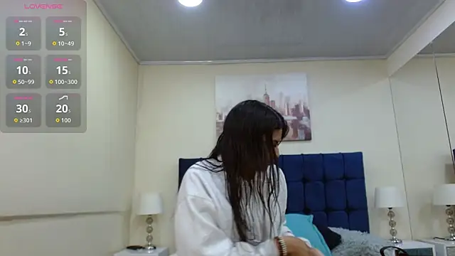 Snapshot of ValerieLyon_ chatting on 05.28.26 ValerieLyon online show from 05.28.26