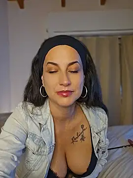 Snapshot of MorganaMystic chatting on 05.14.26 MorganaMystic online show from 05.14.26