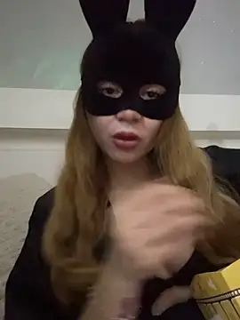 Snapshot of Vaimonroi chatting on 05.16.26 Vaimonroi online show from 05.16.26