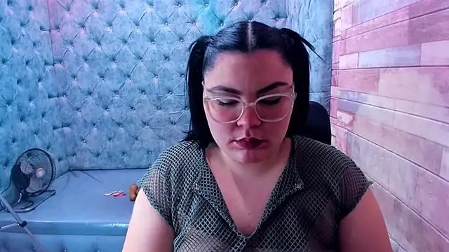 Sweet Nova  online show from 05.19.26