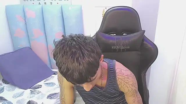 Snapshot of liam_play chatting on 05.19.26 liam play online show from 05.19.26
