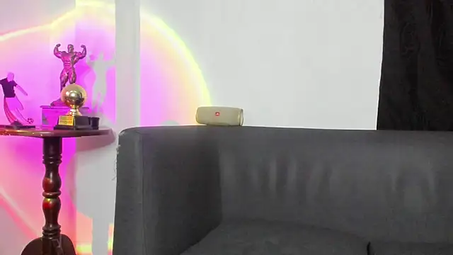 AlexRoyce  online show from 05.12.26
